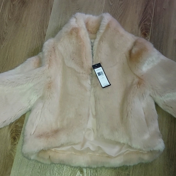 BCBGMAXAZRIA NWT BLUSH PINK FAUX FUR JACKET